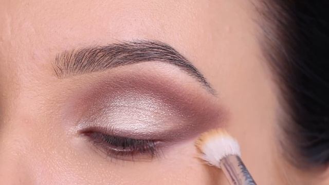 5 MINUTE Soft Glam Drugstore Eye Makeup Tutorial