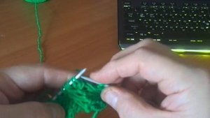 Узор из вытянутых петель спицами