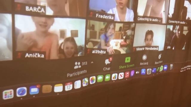 KAFRÁRNA POD ROUŠKOU – JAKUB MAZŮCH смотреть онлайн