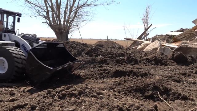 YouTube GOLD (S3 E1) - SOLO GOLD MiNiNG SHOW - BUiLDiNG A MUD BARRiER ROAD | RC ADVENTURES смотреть онлайн