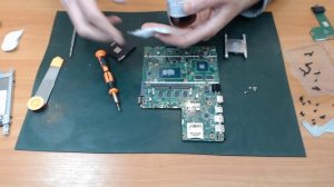 Ноутбук ASUS X541U не включается. Мигает индикатор питания.