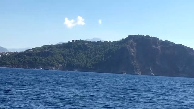 Морская прогулка по побережью Алании, октябрь 2017 года. Турция, Алания, Конаклы. смотреть онлайн