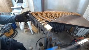 Metal river table | CHEST'ER