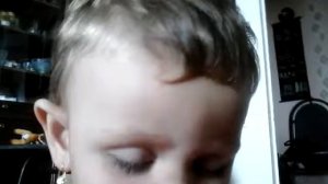Вику ля спит на горшке