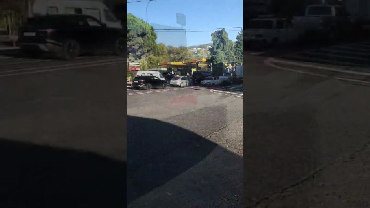 Причина огромной пробки в Лазаревском. Ремонт моста продлится до конца ноября #shorts смотреть онлайн