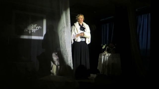 19. Жанна Элкснис. 'Да, я одна. В час расставанья... ' (София Парнок)