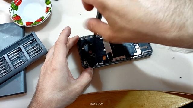 Попытка поменять сканер отпечатков (почти успешная) (разборка BL6000 Pro) смотреть онлайн