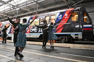 В преддверии Дня Победы в московском метро запустили тематический поезд / Город новостей на ТВЦ