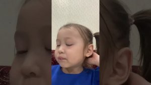 Асмр Asmr , еда, маленькая девочка кушает, конфеты