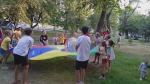 Веселые игры и конкурсы в парке .