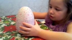 Hatchimals игрушка. Открываем большое яйцо с пингвином. Хэтчималс