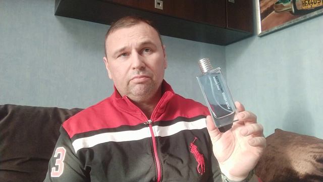 Pour Heros United hits. Легкий, свежий аромат в школу.