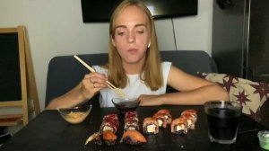 МУКБАНГ Роллы и суши с черным рисом / Первое видео / MUKBANG не ASMR ROLLS SUSHI