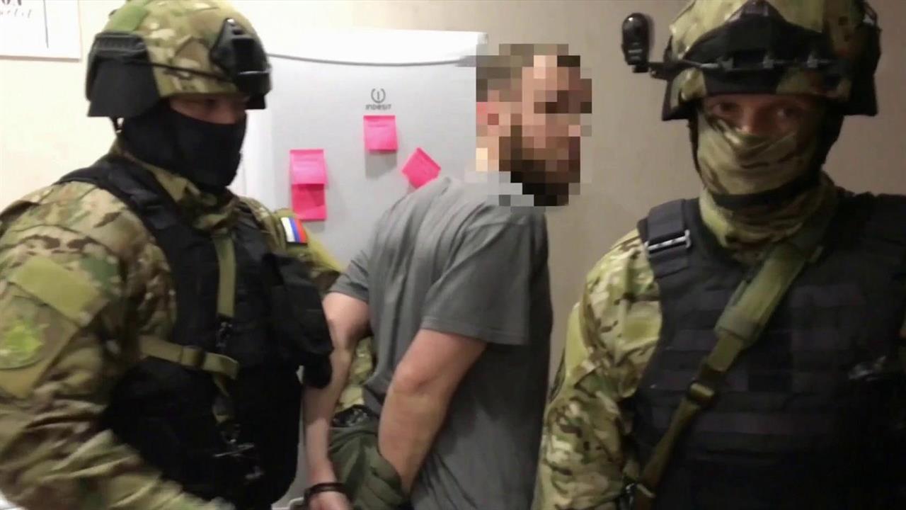 В результате спецоперации ФСБ и Росфинмониторинга ...ь перекрыть крупный канал финансирования "ИГИЛ"