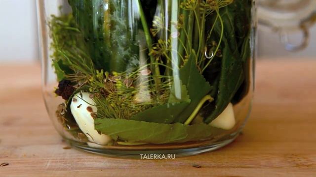 Солёные огурцы (Ogórek kiszony, Salzgurke, Salted Cucumbers) смотреть онлайн