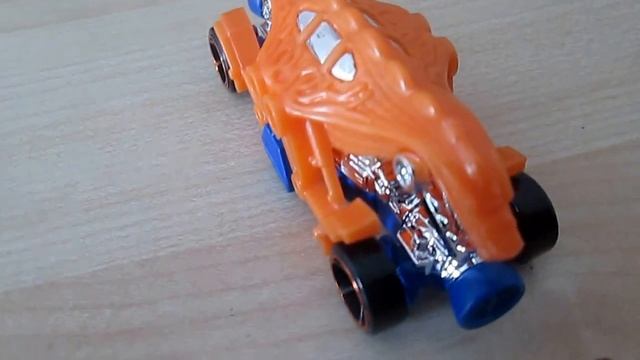 Хот Вилс Распаковка Новых игрушек машинки Двойной дракон, Ралли пикап и Скейтбордист смотреть онлайн