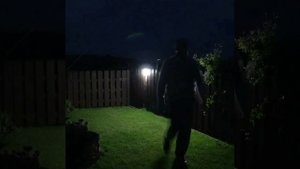 фонарь с солнечной батареей.