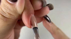 ТРЕШ МАНИКЮР / Сломала ноготь под корень! Сложная коррекция  / Наращивание на гелевые типсы😱🤯