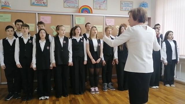 Средняя группа хора "Прекрасное далёко"(муз. Е.Крылатова, сл.Ю.Энтина) смотреть онлайн