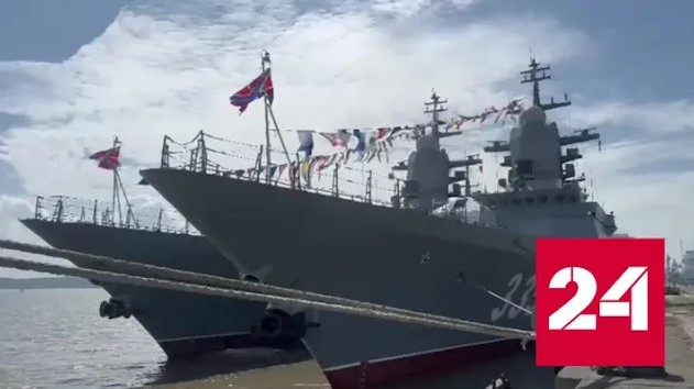 Экипажи кораблей ТОФ празднуют День России у берегов Индонезии - Россия 24 