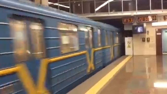 9-ти минутый интервал. Отправление номерного на оборотные тупики смотреть онлайн