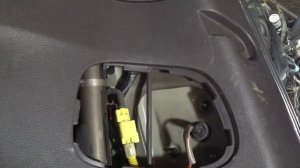 Hyundai Santa Fe 2011 рестайлинг - Снятие задней фары. Hyundai Santa Fe Removing the tail light.