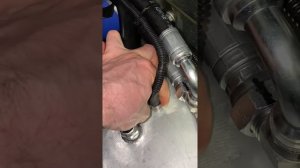 Sherp n - решили проблему с течью штуцера сапуна гидробака