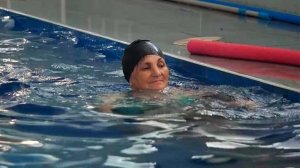 По федеральной программе "Старшее поколение" пожилые граждане бесплатно занимаются плаванием