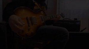 Gibson ES335 vs Les Paul