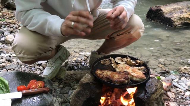 РЫБЫЛКА В ГОРАХ Готовим МЕГАсендвич смотреть онлайн