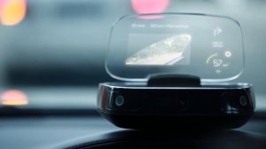 Автомобильный навигатор с Bluetooth и контролем слепых зон