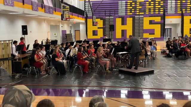 Bethany’s junior year Christmas concert Song 2 смотреть онлайн