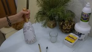 ДЕКУПАЖ БУТЫЛКИ ШАМПАНСКОГО НА НОВЫЙ ГОД.