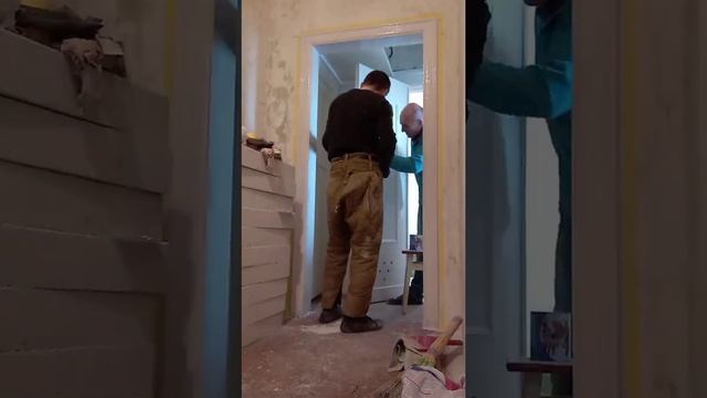 ремонт кухни санузла и коридора. 20 день ремонта. покраска старых дверей. освежить красочку смотреть онлайн
