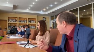 Деньги любят тишину. Депутатам сокращают полномочия. Чиновники сами разберутся с бюджетом.