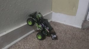 GRAVE DIGGER LEGO® EXAMPLE