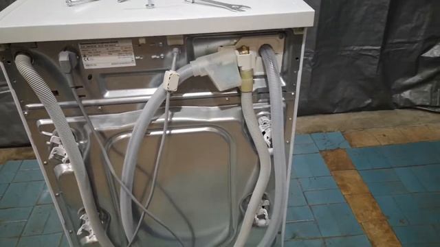 Как снять транспортировочные крепление стиральной машины смотреть онлайн