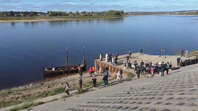 Старт карбаса Матера из Великого Устюга