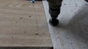 Как своими руками врезать кухонные петли дедовским методом