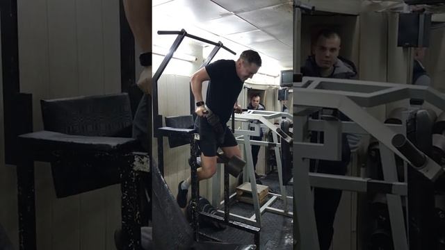 Отжимания на брусьях +50 кг.,Old school.Титан Люберцы.Смог сделать. смотреть онлайн