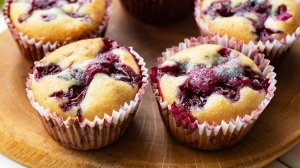 🥧 Маффины с вишней на кефире - рецепт супер вкусной и нежной выпечки