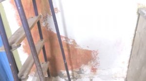 Как штукатурить стены на старую краску.