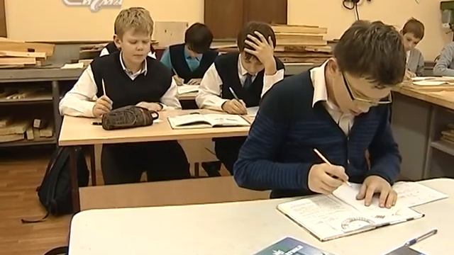 Сладость с несъедобной основой: смотреть онлайн