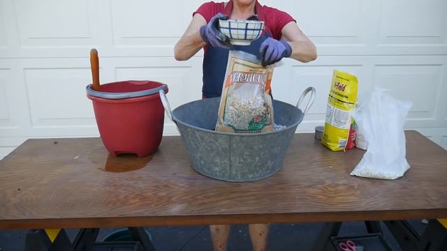 MAKE YOUR OWN INDOOR/OUTDOOR SUCCULENT & CACTUS SOIL MIX/ JoyUsGarden