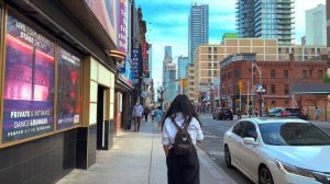 Toronto, Canada Walking Tour - Downtown Yonge Street [4K Ultra HDR/60fps]