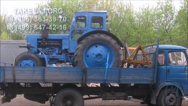 Погрузка трактора. 
