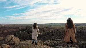 Буду Прославлять __ Даяна Кочанжи и Диана Дубовая (Official Music Video) [c1oIa_0HPyo].mp4