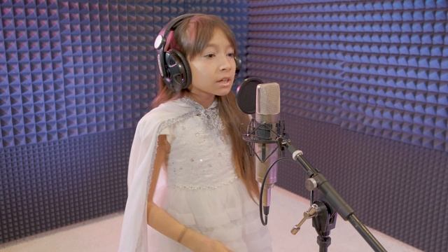 Софья Замоева - Шелкопряд смотреть онлайн