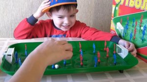 Настольная игра футбол.  Video for kids review: football game for kids