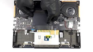 ?️ How to open MSI Stealth 16 Studio (A13V) - disassembly and upgrade options